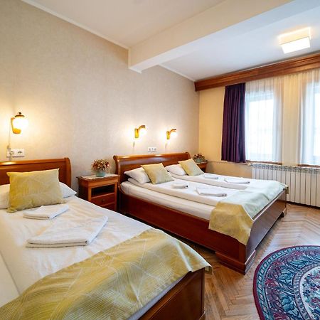 Hotel Lilla Panzio Odorheiu Secuiesc Zewnętrze zdjęcie