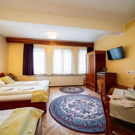 Hotel Lilla Panzio Odorheiu Secuiesc Zewnętrze zdjęcie