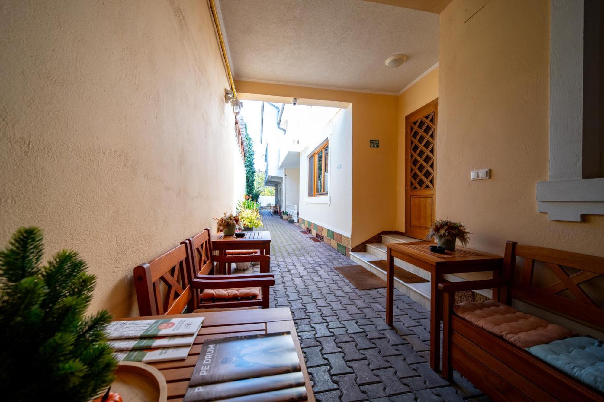 Hotel Lilla Panzio Odorheiu Secuiesc Zewnętrze zdjęcie