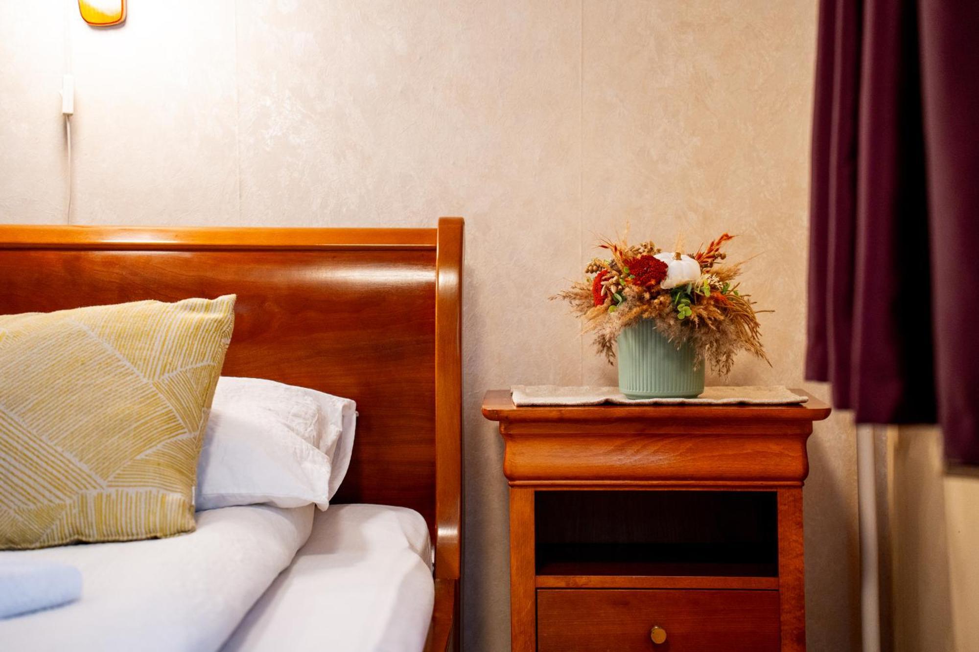 Hotel Lilla Panzio Odorheiu Secuiesc Zewnętrze zdjęcie