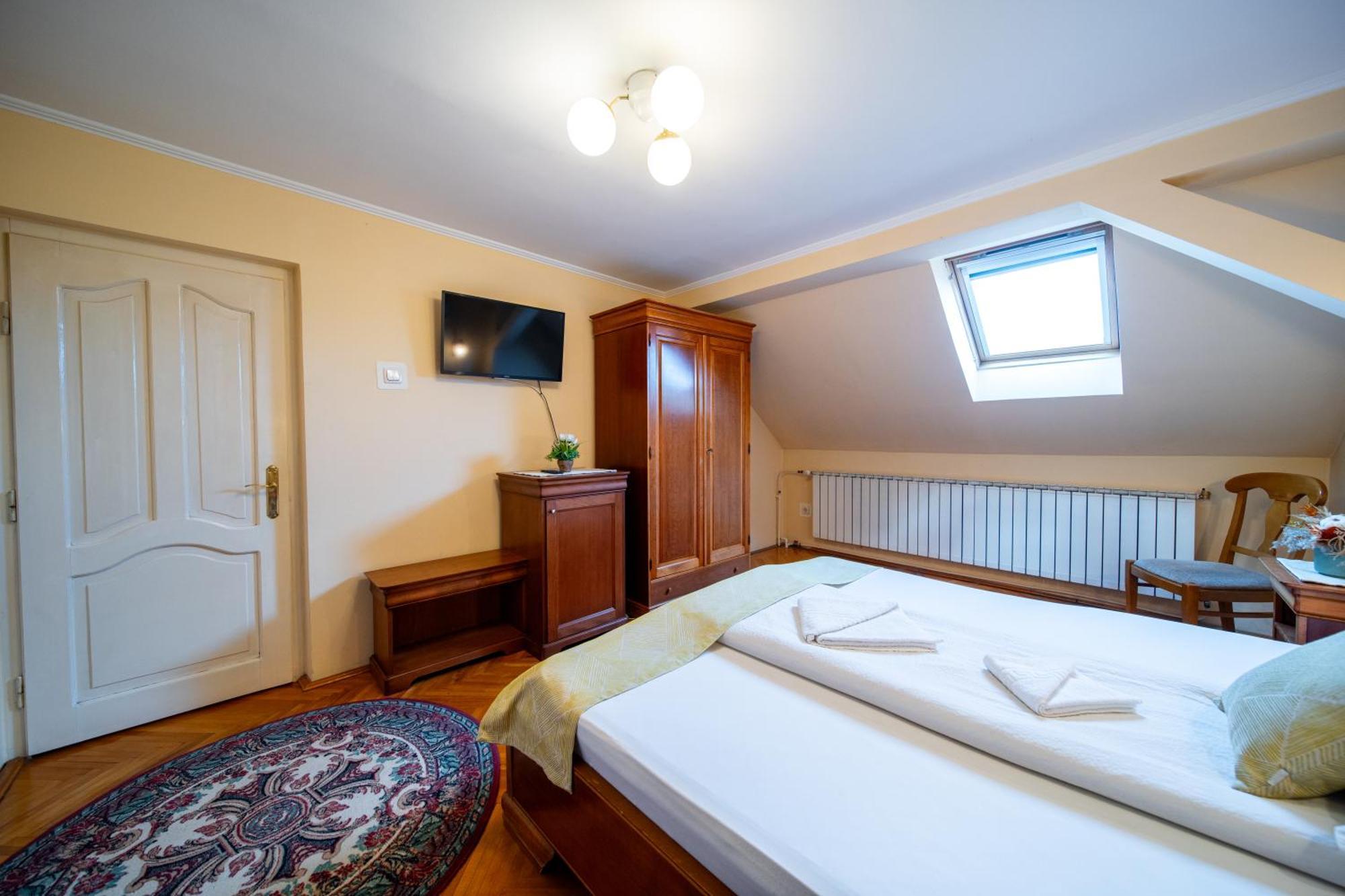 Hotel Lilla Panzio Odorheiu Secuiesc Zewnętrze zdjęcie
