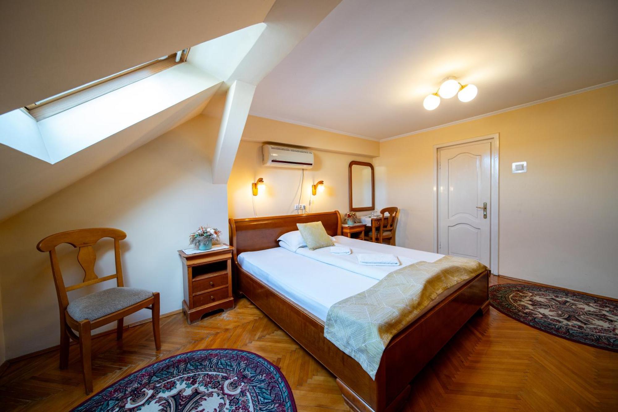 Hotel Lilla Panzio Odorheiu Secuiesc Zewnętrze zdjęcie