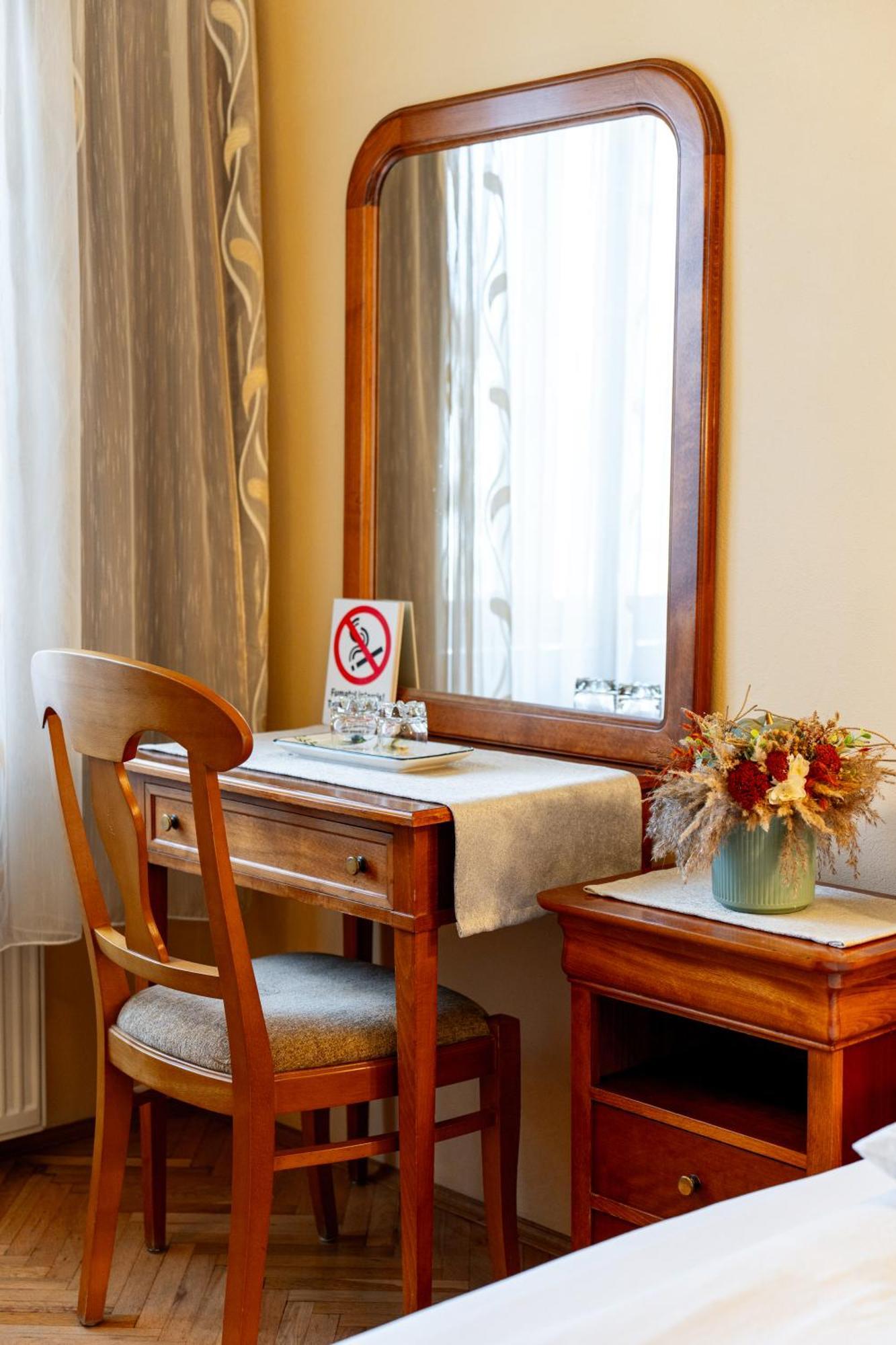 Hotel Lilla Panzio Odorheiu Secuiesc Zewnętrze zdjęcie