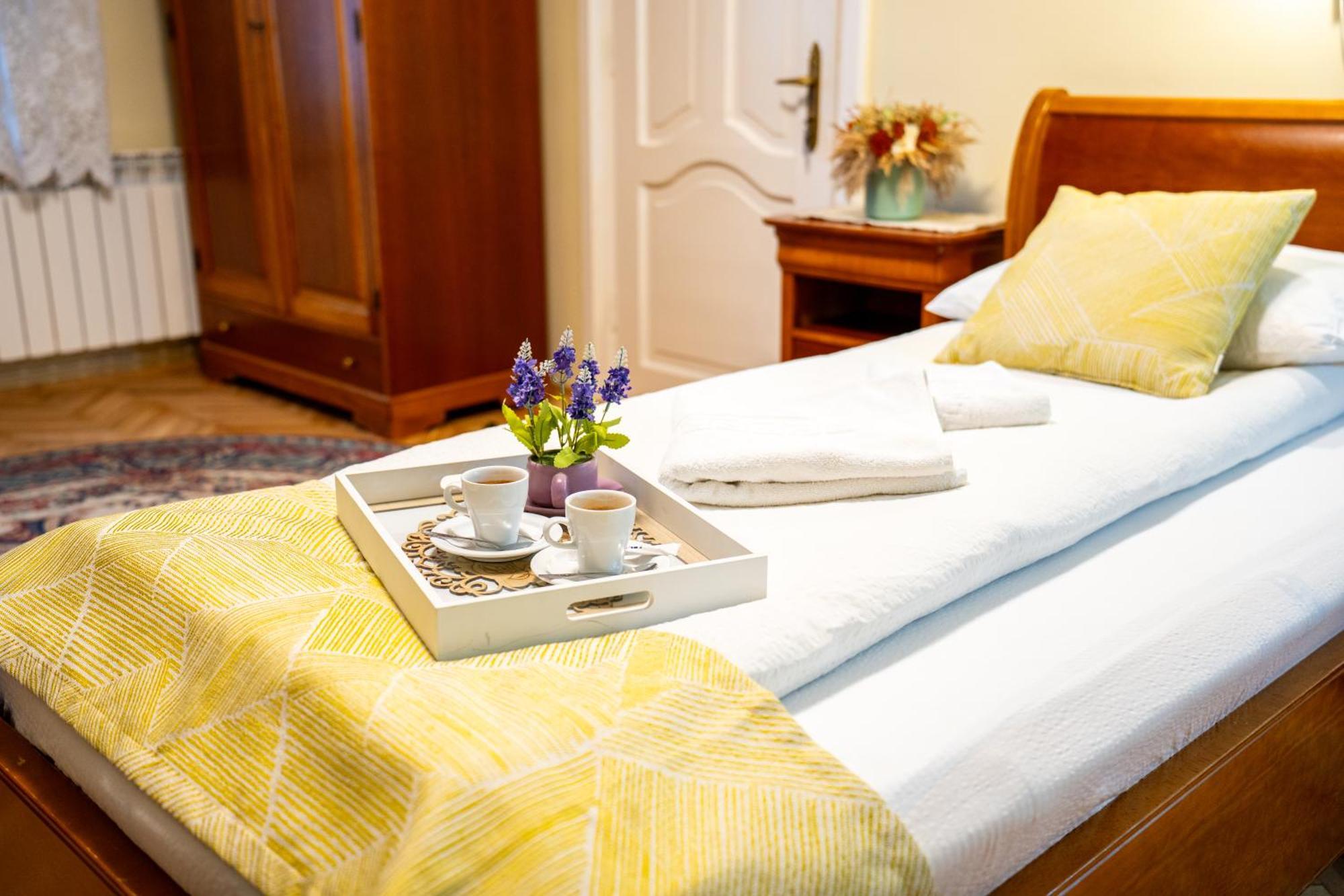 Hotel Lilla Panzio Odorheiu Secuiesc Zewnętrze zdjęcie